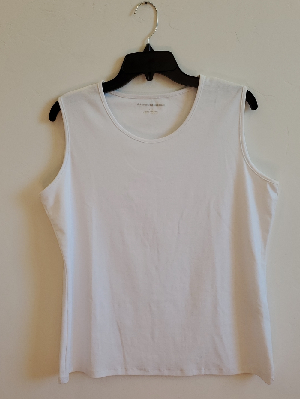 White Crewneck Sleeveless Tank Sz Large